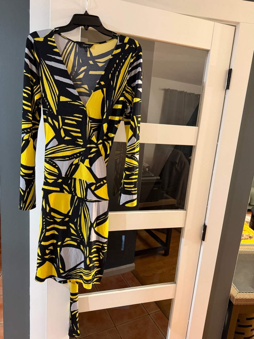 Express Yellow Black Abstract Long-Sleeve Wrap Dress